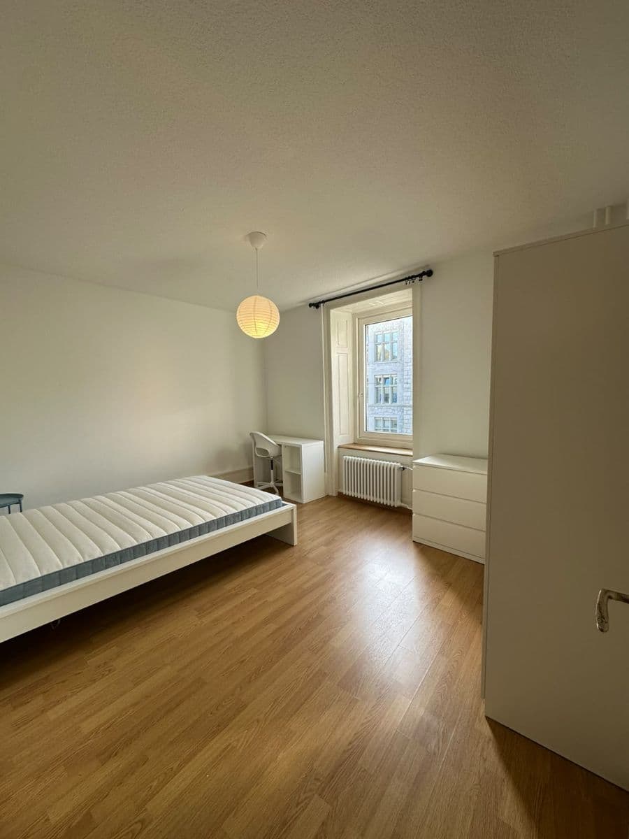 Chambre en colocation · Zürich (Kreis 4) — photo 1