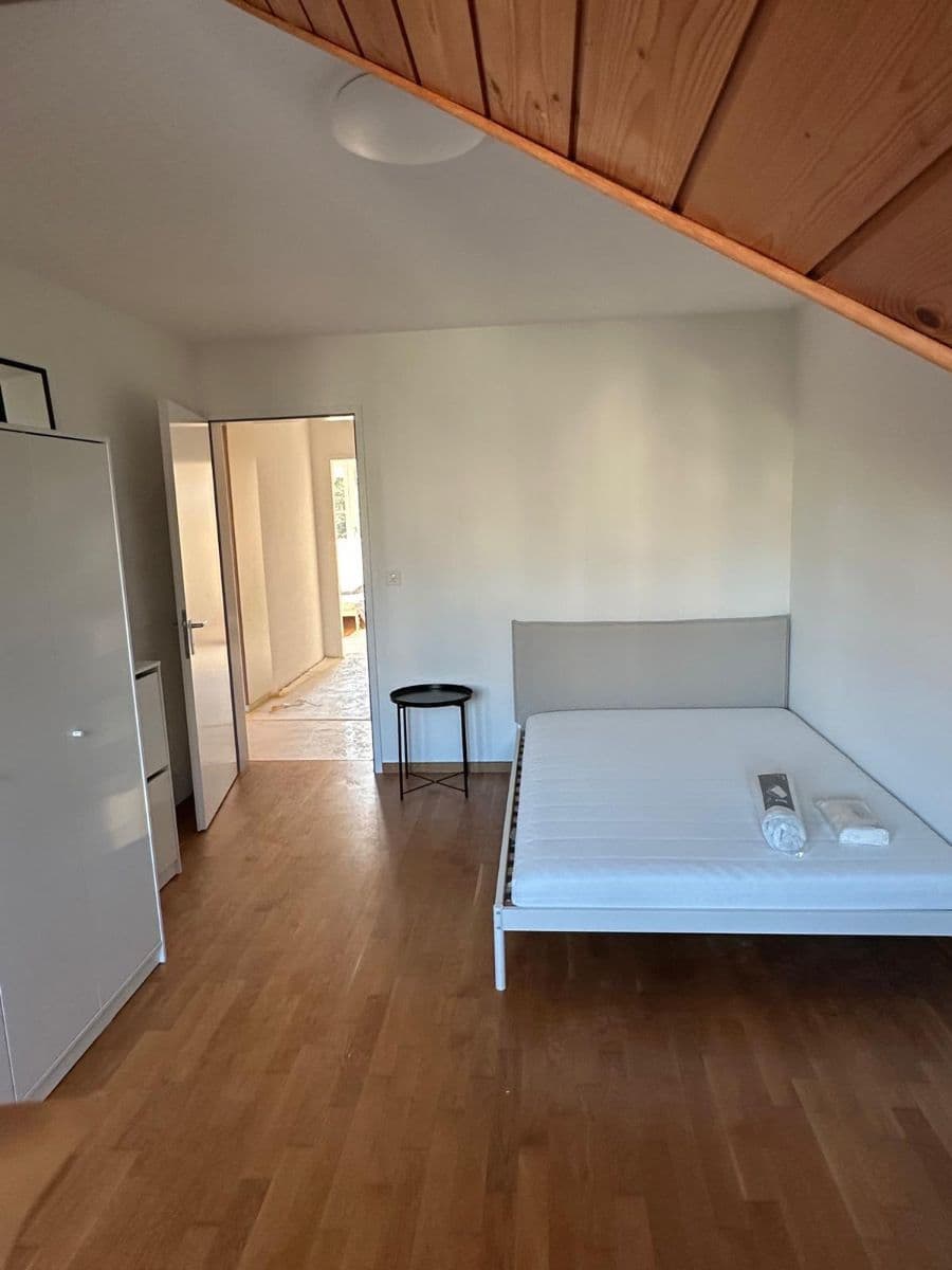 Chambre en colocation · wollerau (Claridenweg 14, 8604 Volketswil) — photo 1