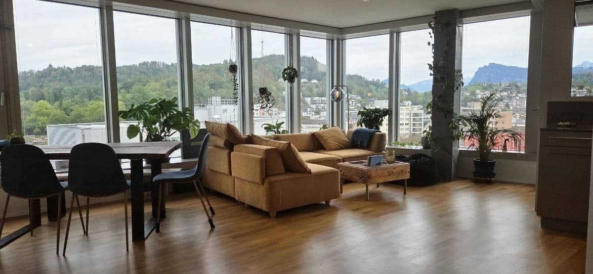 Chambre en colocation · Kriens (Kriens Mattenhof) — photo 1