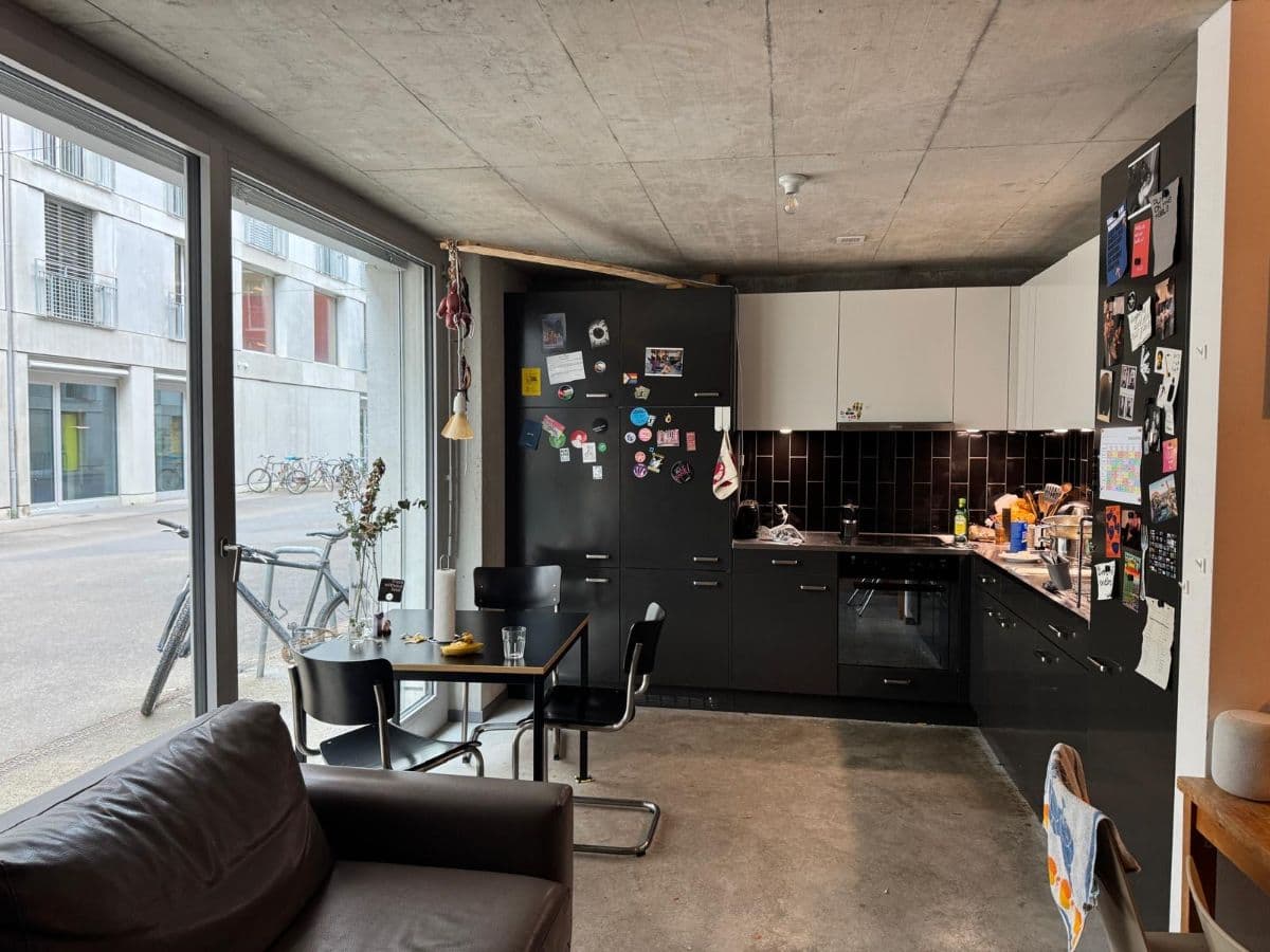 Chambre en colocation · Zürich (Binz) — photo 1