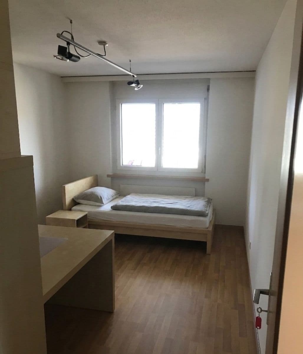 Chambre en colocation · Dietikon (Dietikon 8953 / Florastrasse) — photo 1