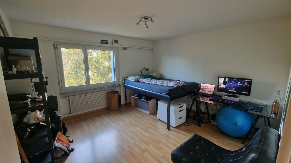 Chambre en colocation · Urdorf (Urdorf In der Breiti) — photo 1