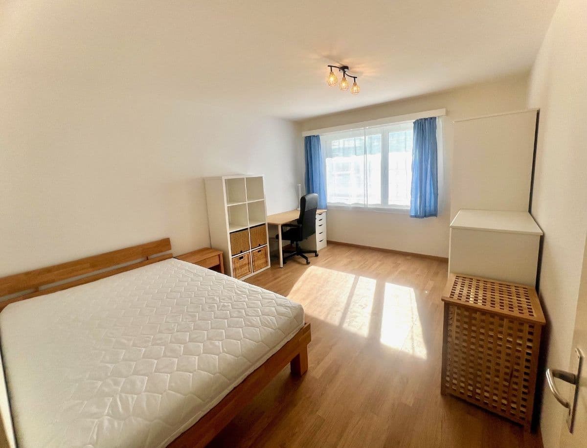 Chambre en colocation · Kloten — photo 1