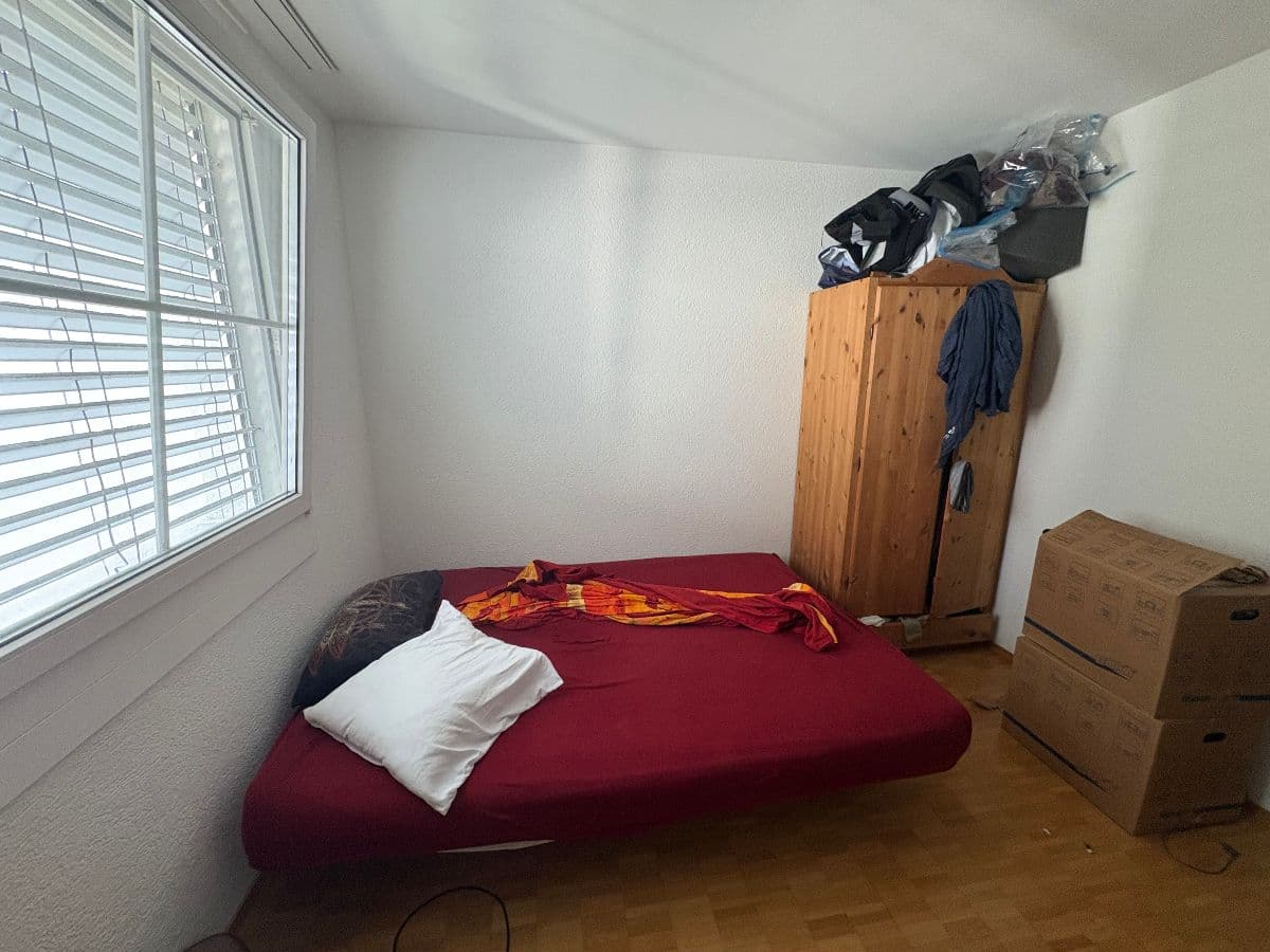 Chambre en colocation · Bonstetten (Bonstetten) — photo 1
