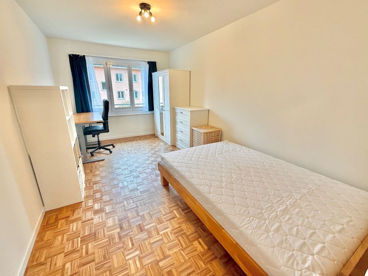 Chambre en colocation · Zürich (Kreis 2 / District 2) — photo 1