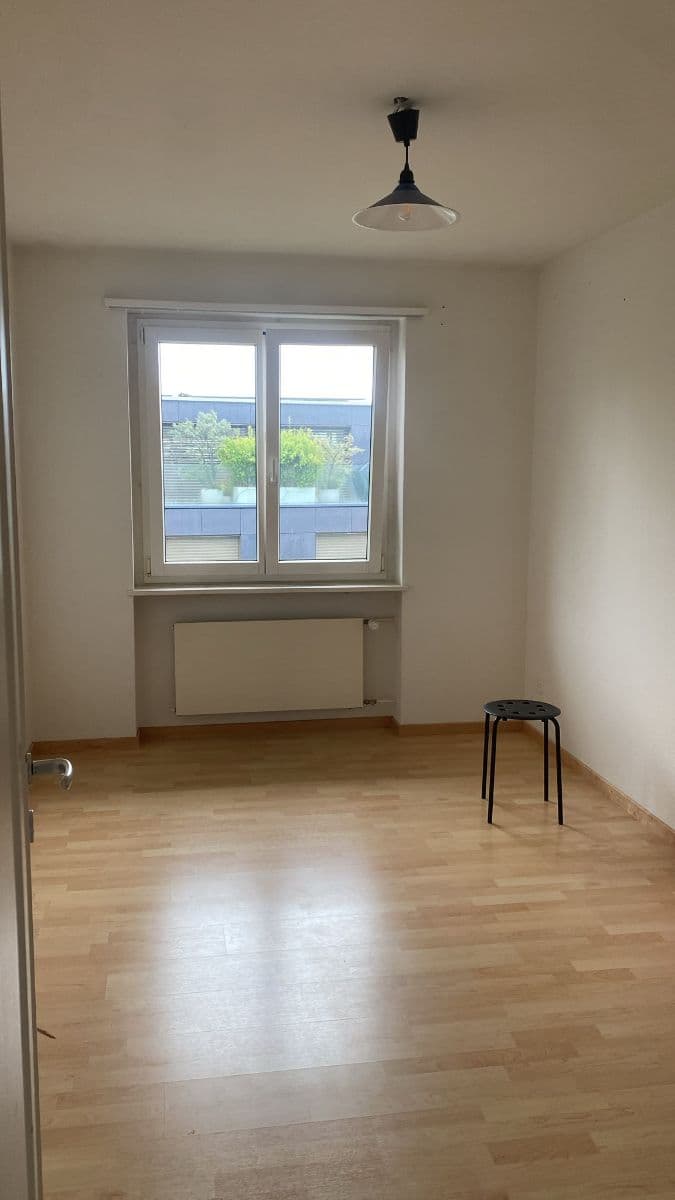 Chambre en colocation · Höngg (Kreis 10, Höngg) — photo 1