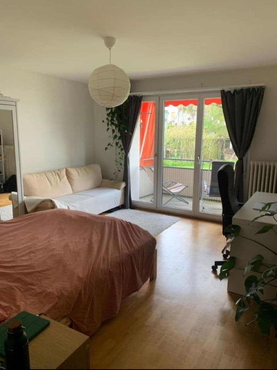 Chambre en colocation · Zürich (Schwamendingen) — photo 1